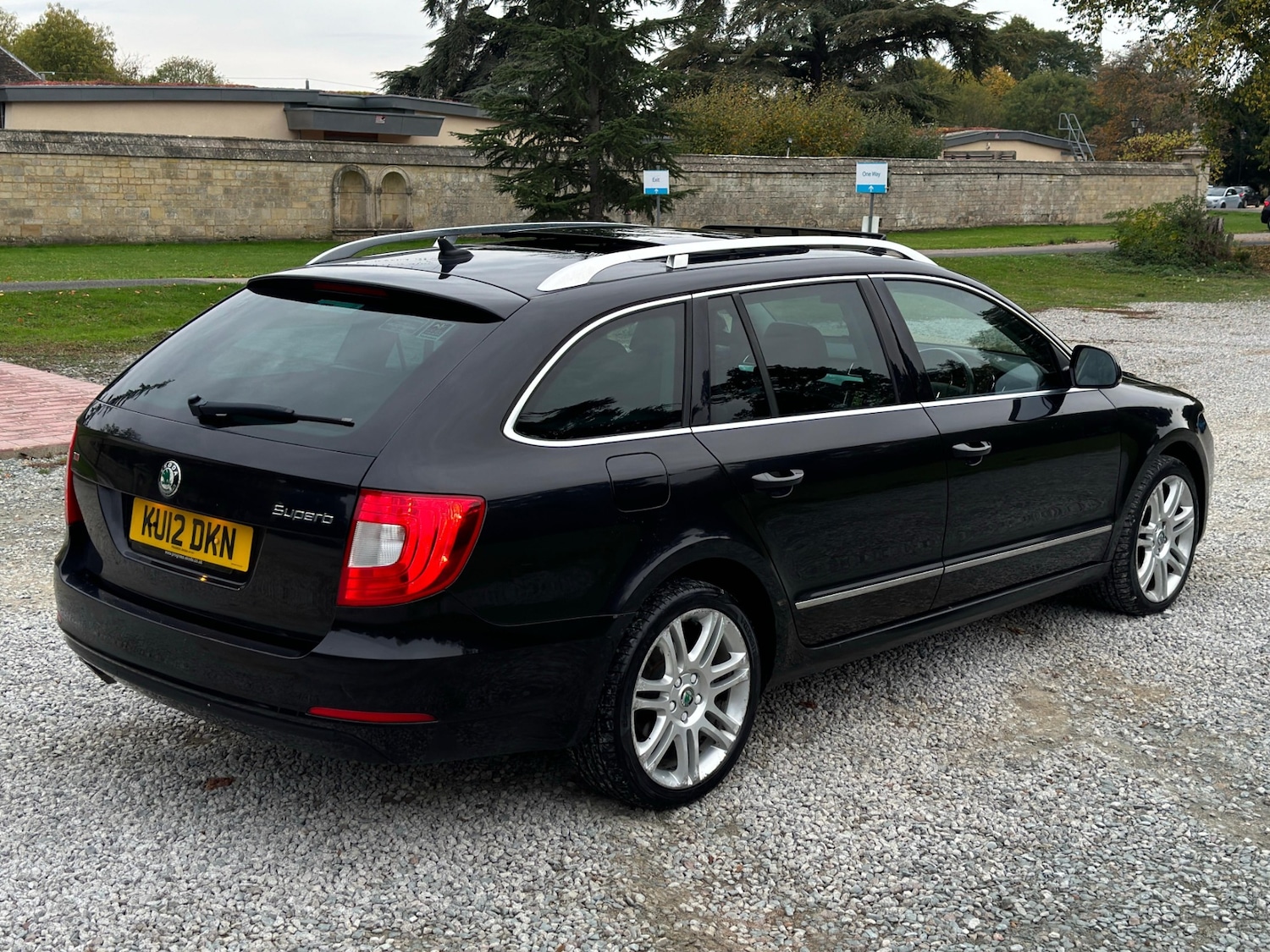 Used Skoda Superb 2012 for sale - 76407248: Photo 11