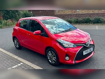 Used Toyota Yaris 2015 for sale - 79025778: Photo