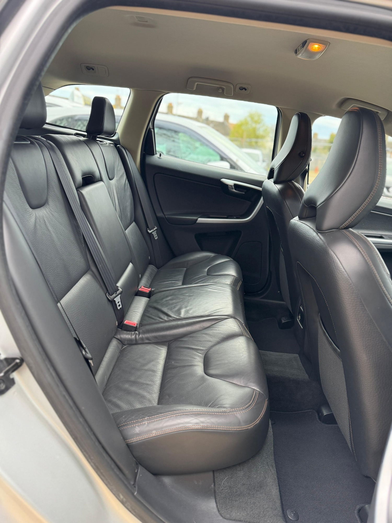 Used Volvo XC60 2011 for sale - 78060740: Photo 17