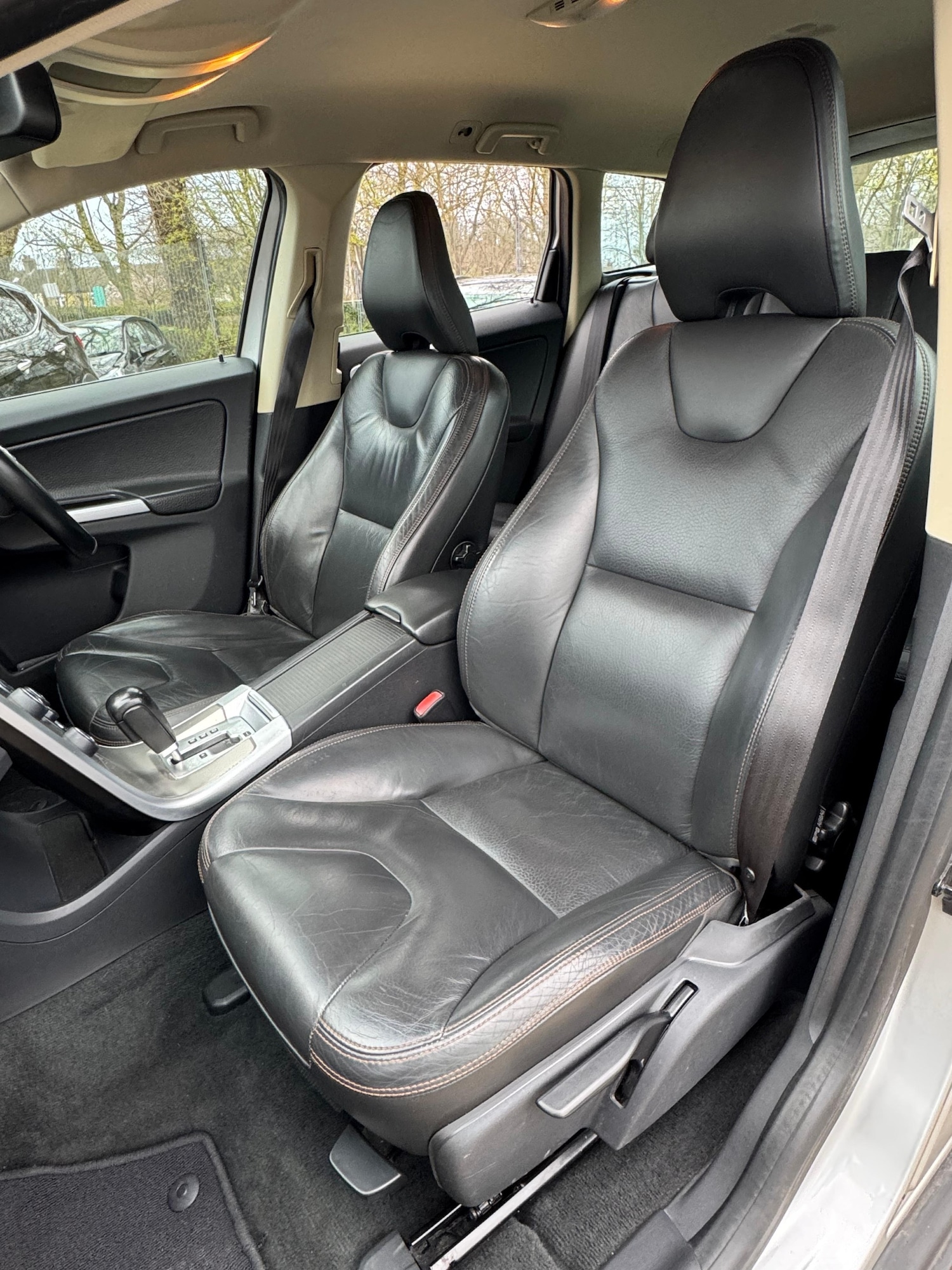 Used Volvo XC60 2011 for sale - 78060740: Photo 21