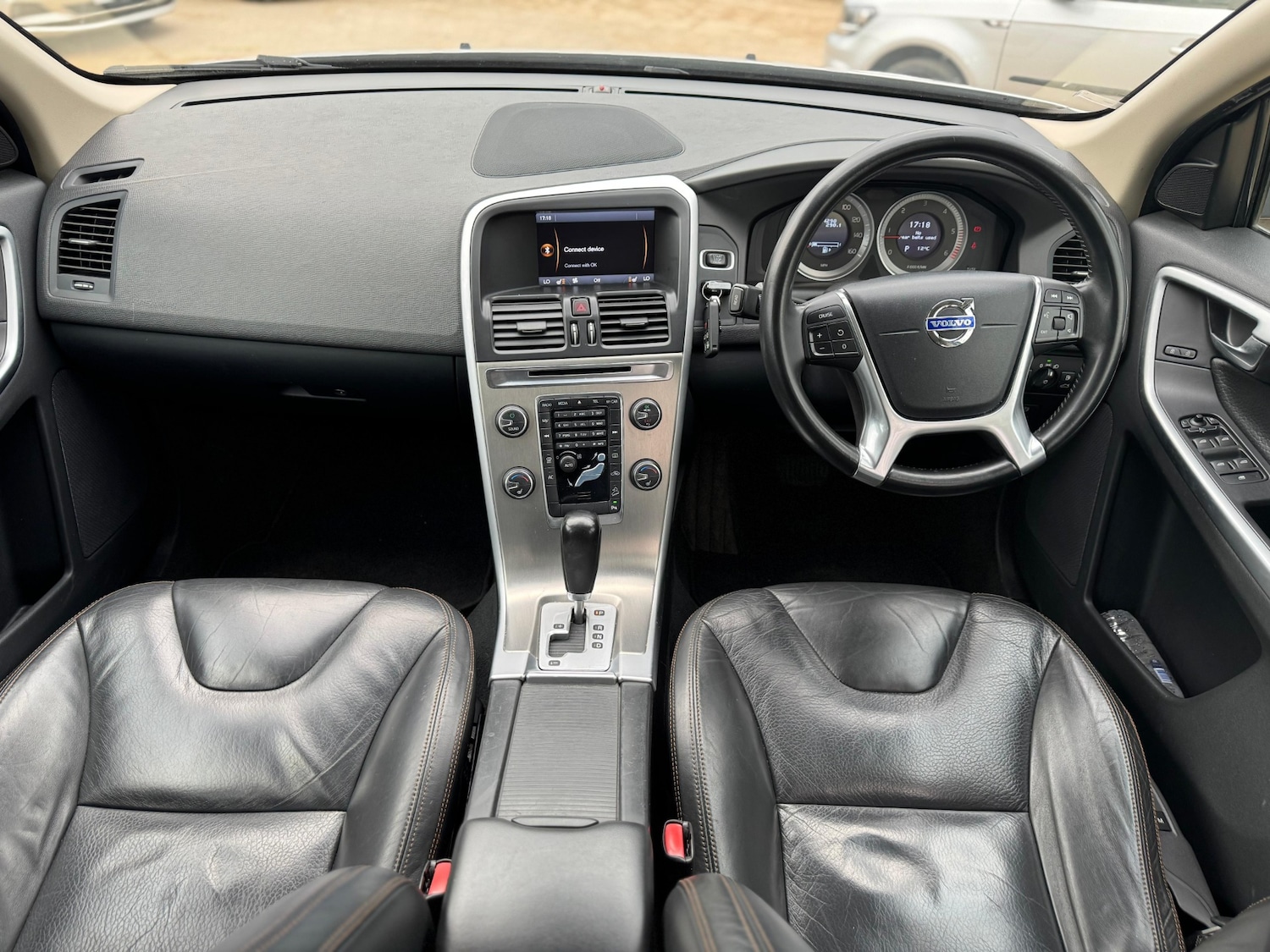 Used Volvo XC60 2011 for sale - 78060740: Photo 23