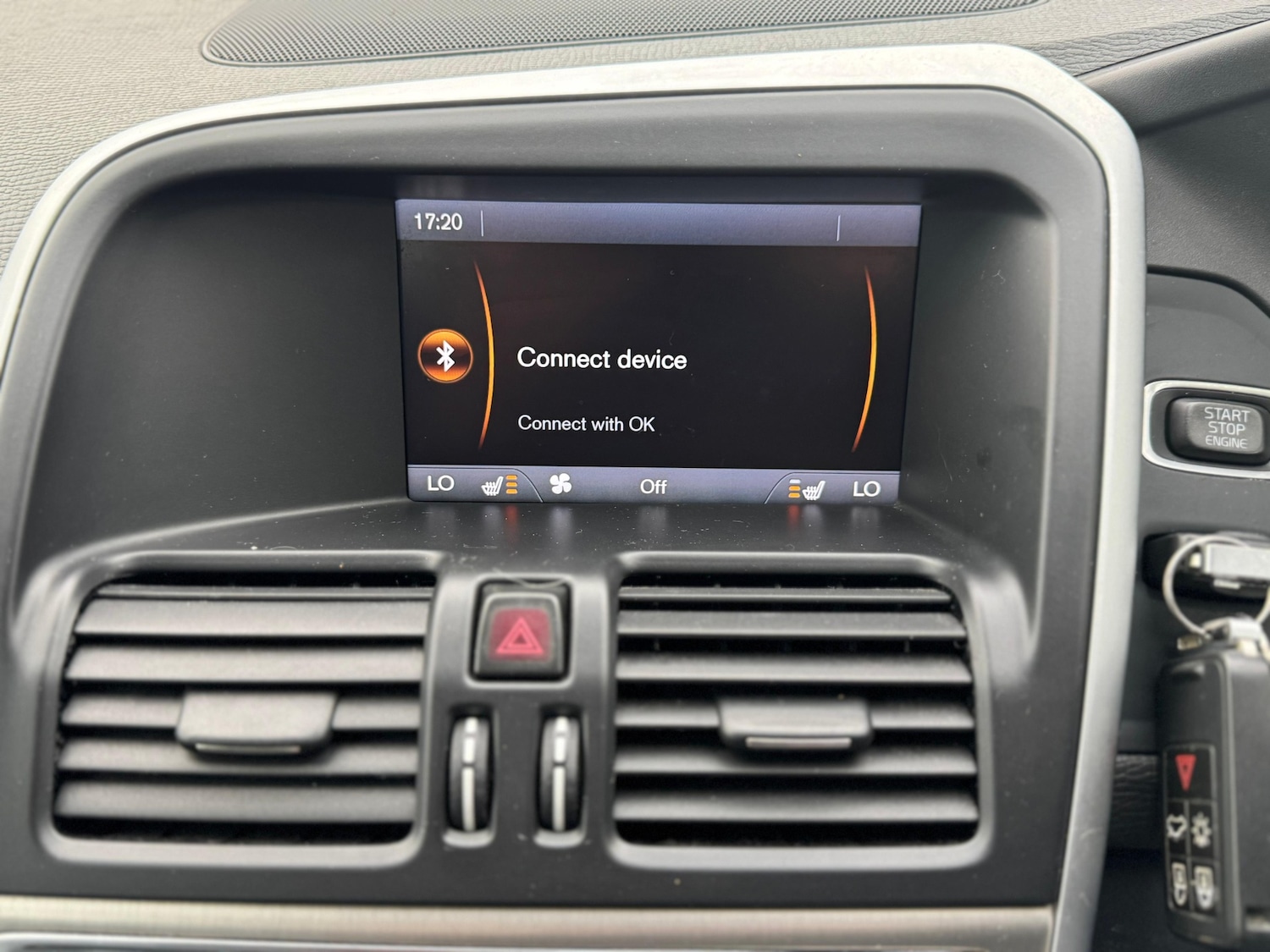 Used Volvo XC60 2011 for sale - 78060740: Photo 28