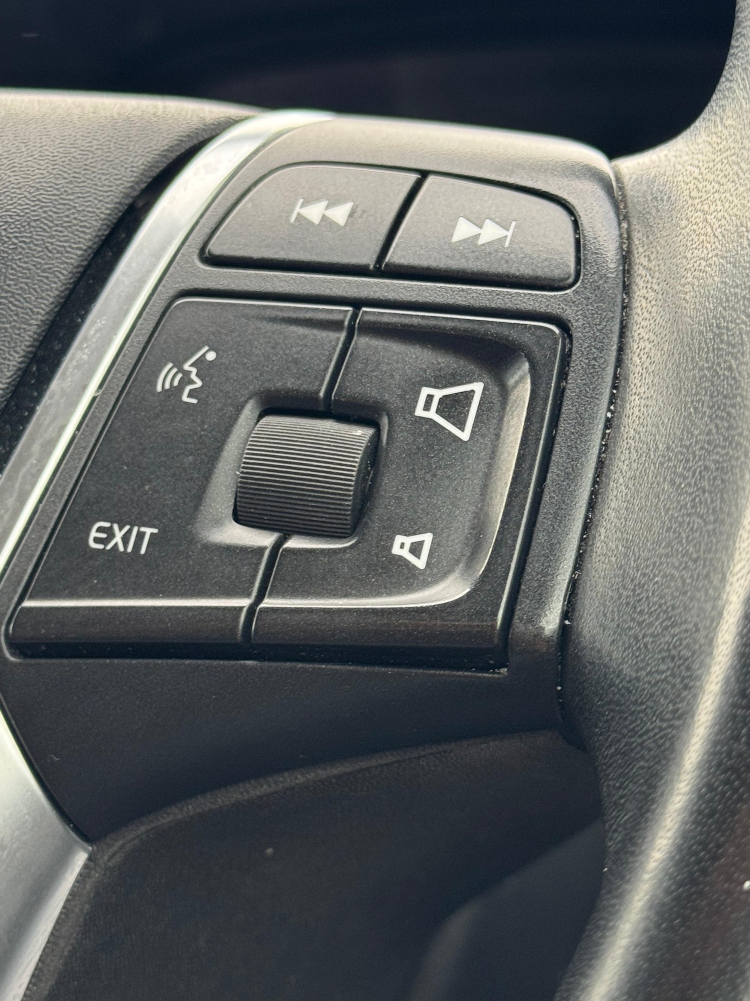 Used Volvo XC60 2011 for sale - 78060740: Photo 35