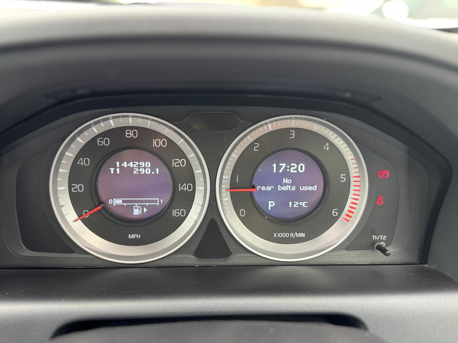 Used Volvo XC60 2011 for sale - 78060740: Photo 37