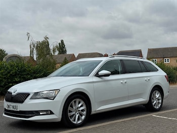 Used Skoda Superb 2017 for sale - 79307438: Photo