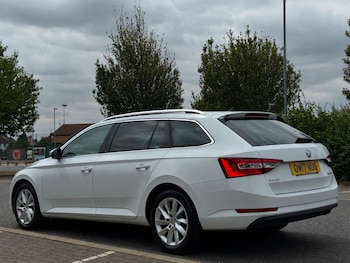 Used Skoda Superb 2017 for sale - 79307438: Photo