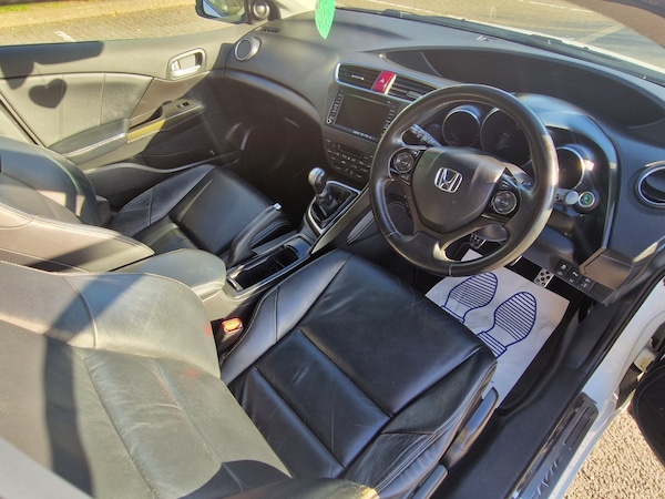 Used Honda Civic 2014 for sale - 76206142: Photo 17