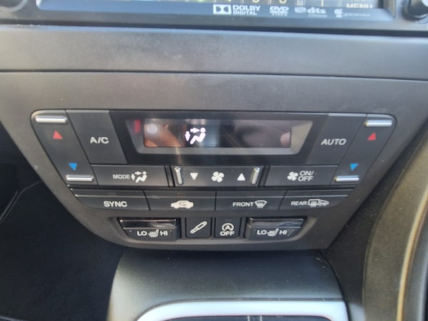 Used Honda Civic 2014 for sale - 76206142: Photo 25
