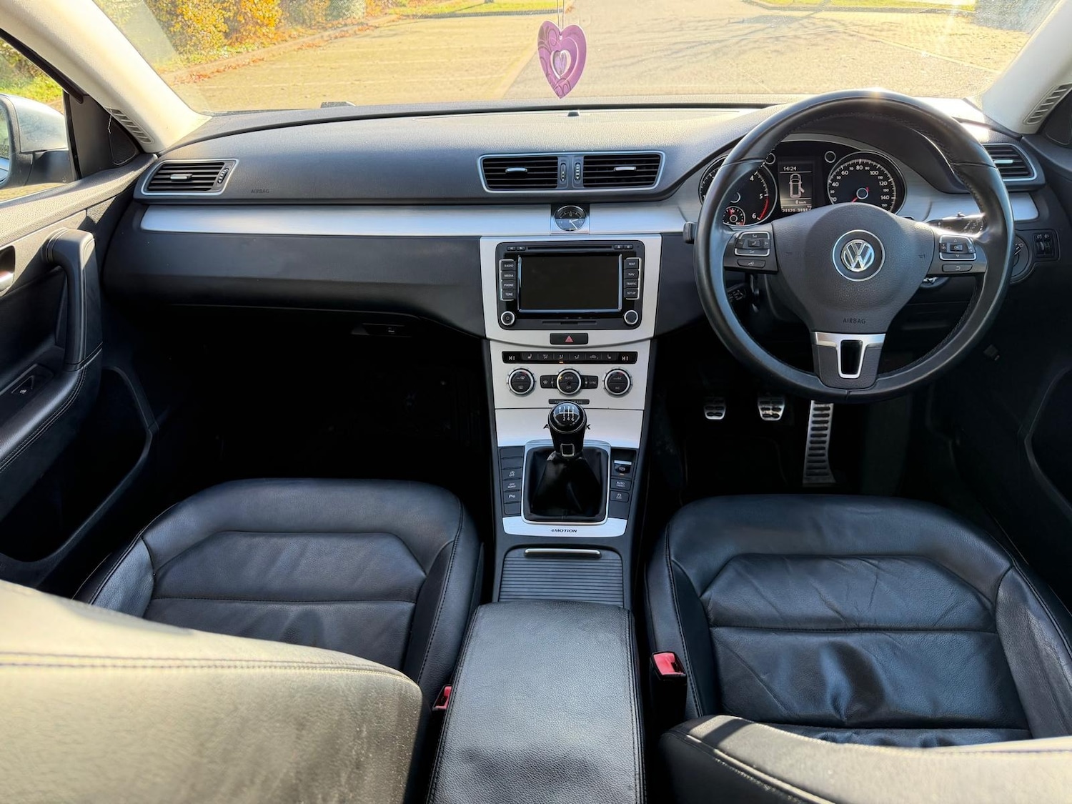 Used Volkswagen Passat 2013 for sale - 76445941: Photo 8