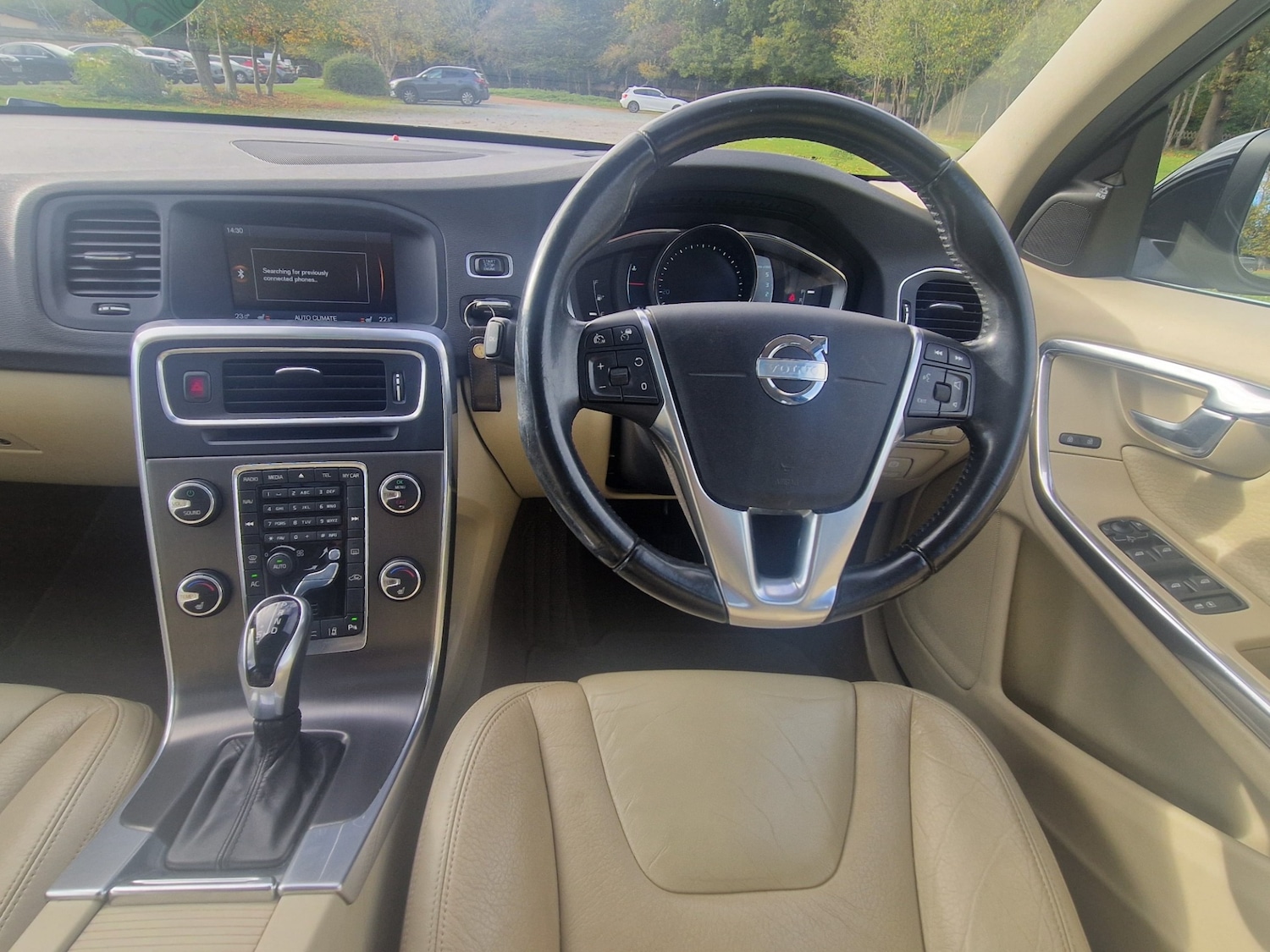 Used Volvo V60 2013 for sale - 76362979: Photo 25