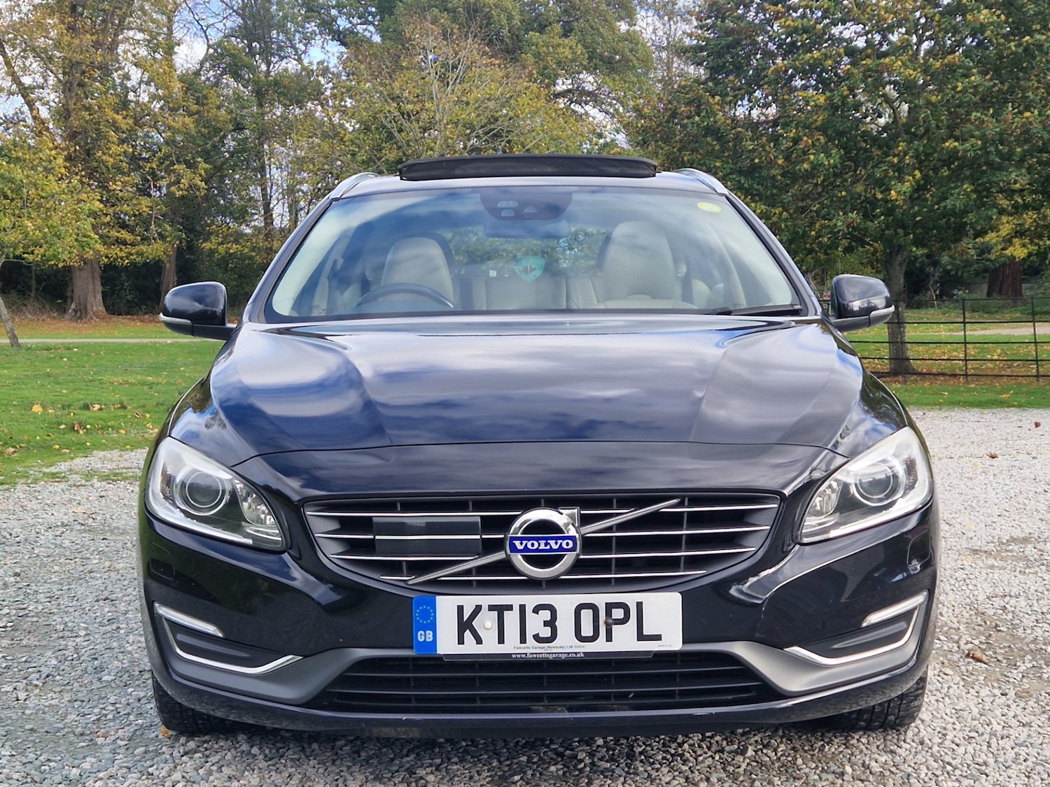 Used Volvo V60 2013 for sale - 76362979: Photo 7