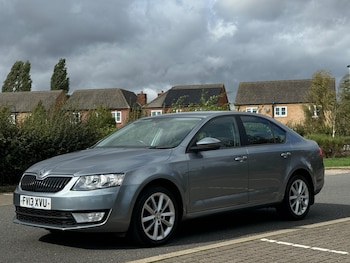 Used Skoda Octavia 2013 for sale - 76205579: Photo