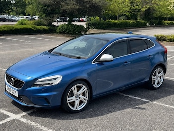 Used Volvo V40 2017 for sale - 78534950: Photo