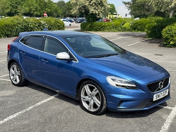 Used Volvo V40 2017 for sale - 78534950: Photo