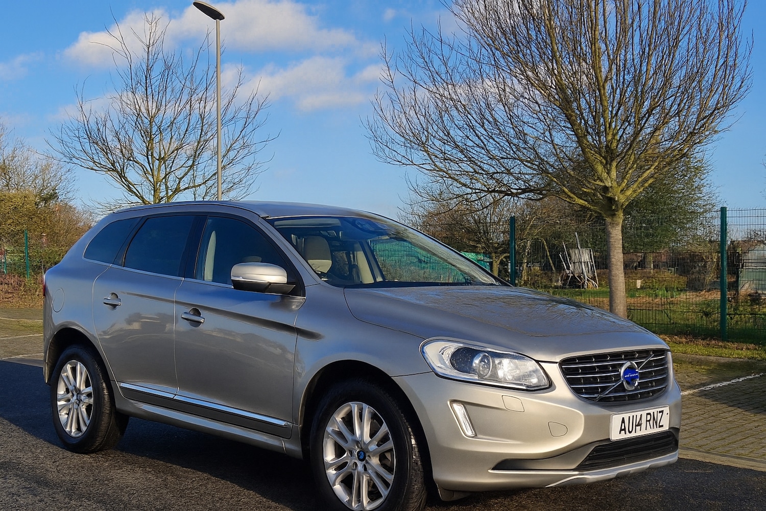 Used Volvo XC60 2014 for sale - 76741610: Photo 1