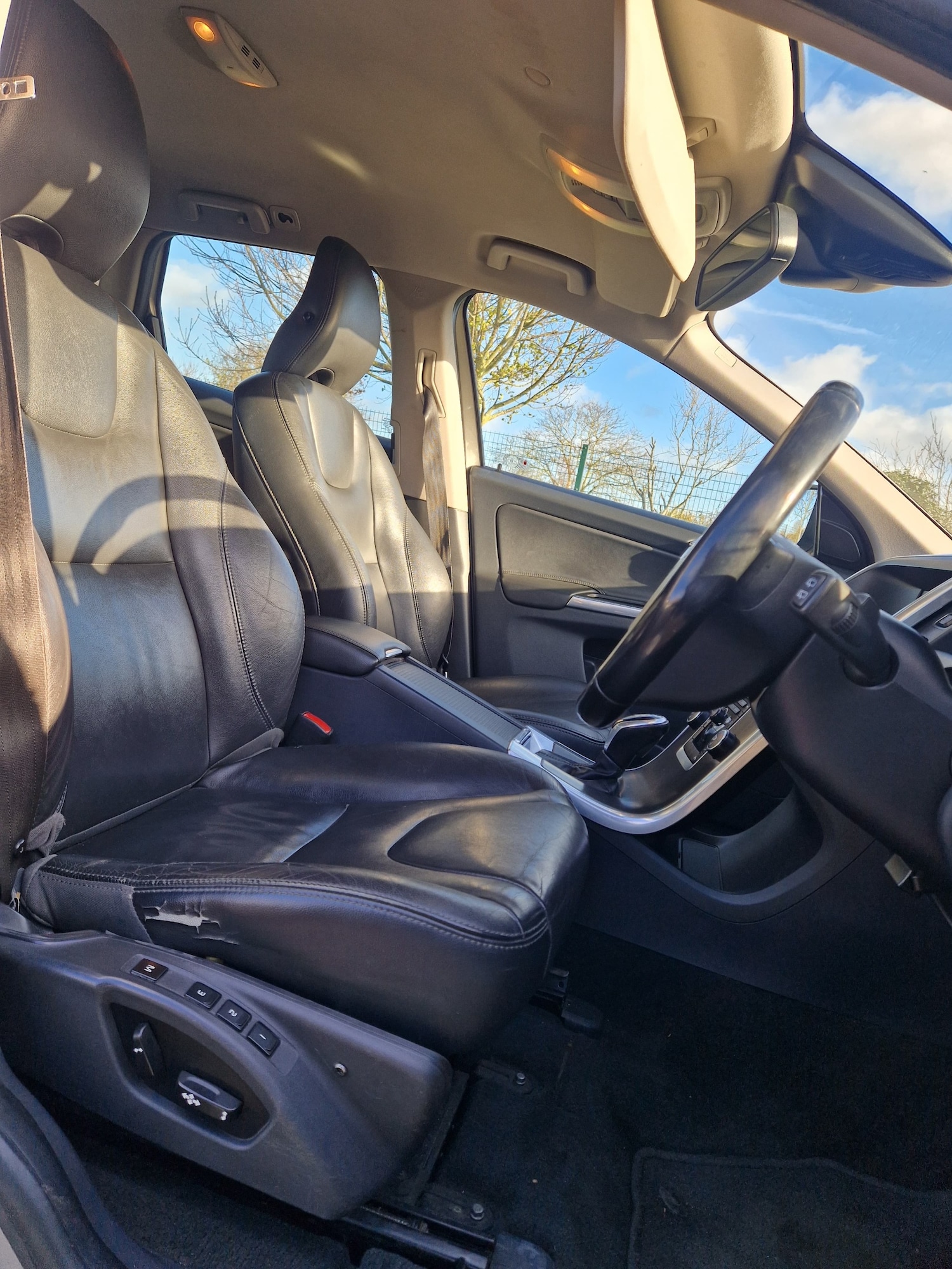 Used Volvo XC60 2014 for sale - 76741610: Photo 29