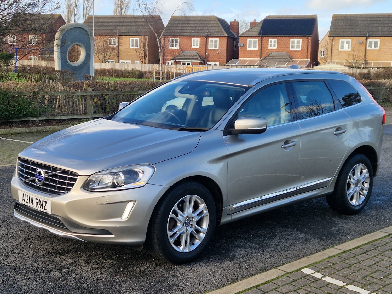Used Volvo XC60 2014 for sale - 76741610: Photo 4