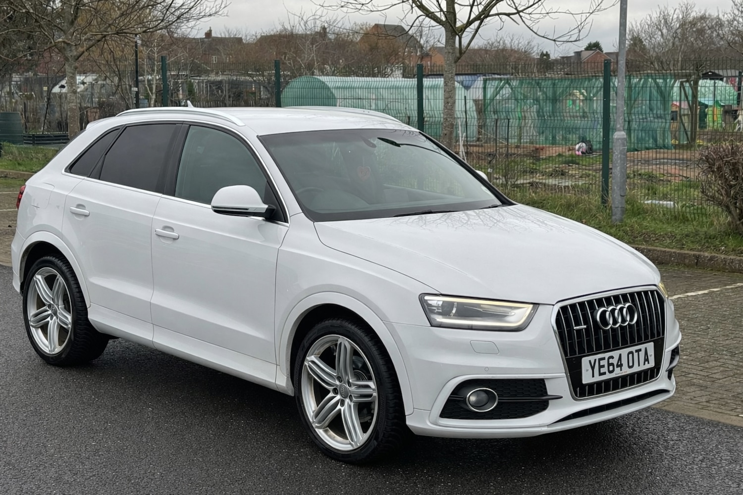 Used Audi Q3 2015 for sale - 77532464: Photo 2