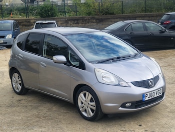 Used Honda Jazz 2011 for sale - 76205742: Photo