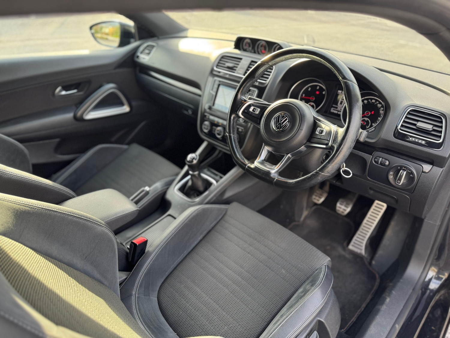 Used Volkswagen Scirocco 2016 for sale - 77704082: Photo 17