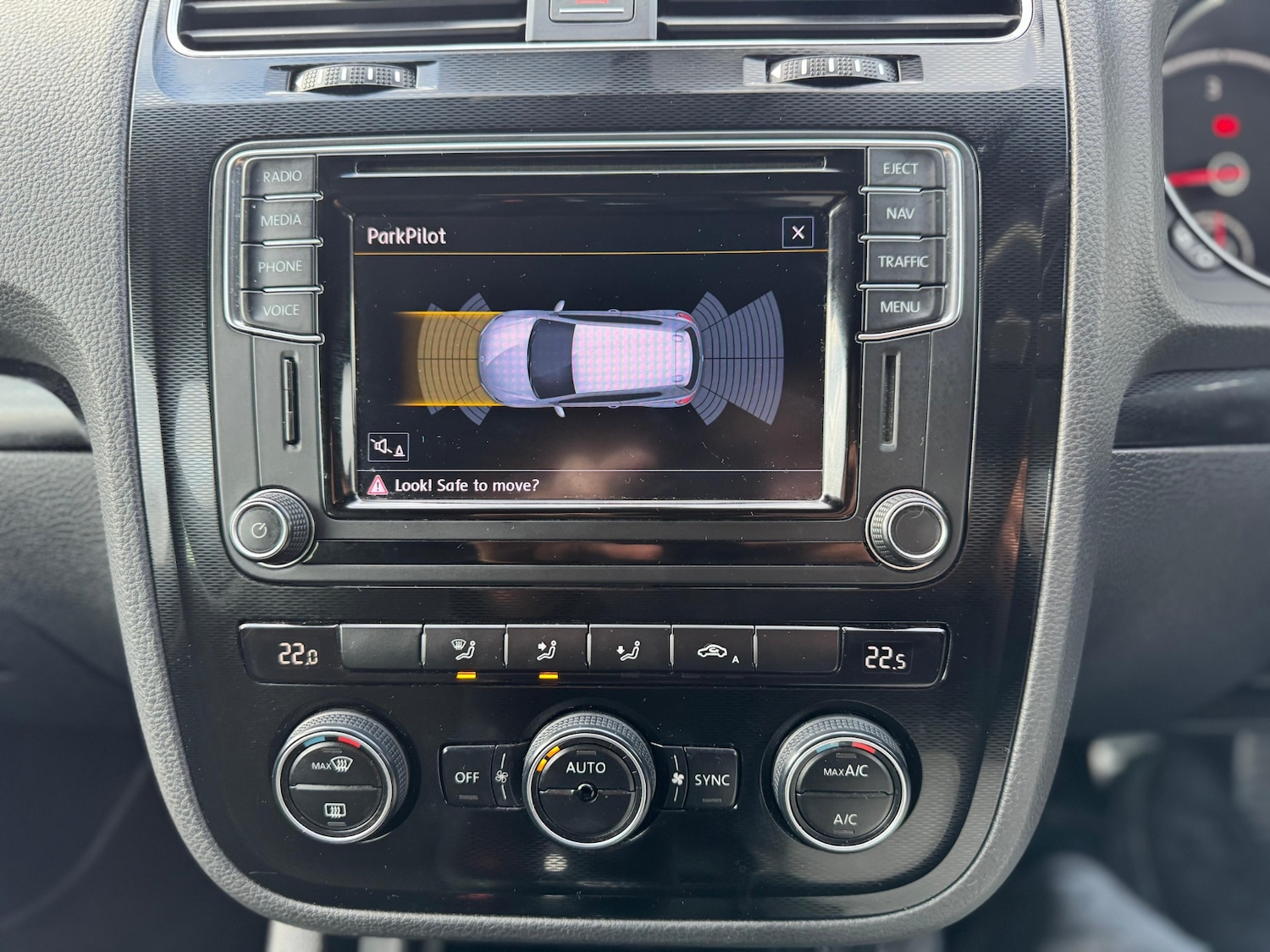 Used Volkswagen Scirocco 2016 for sale - 77704082: Photo 25