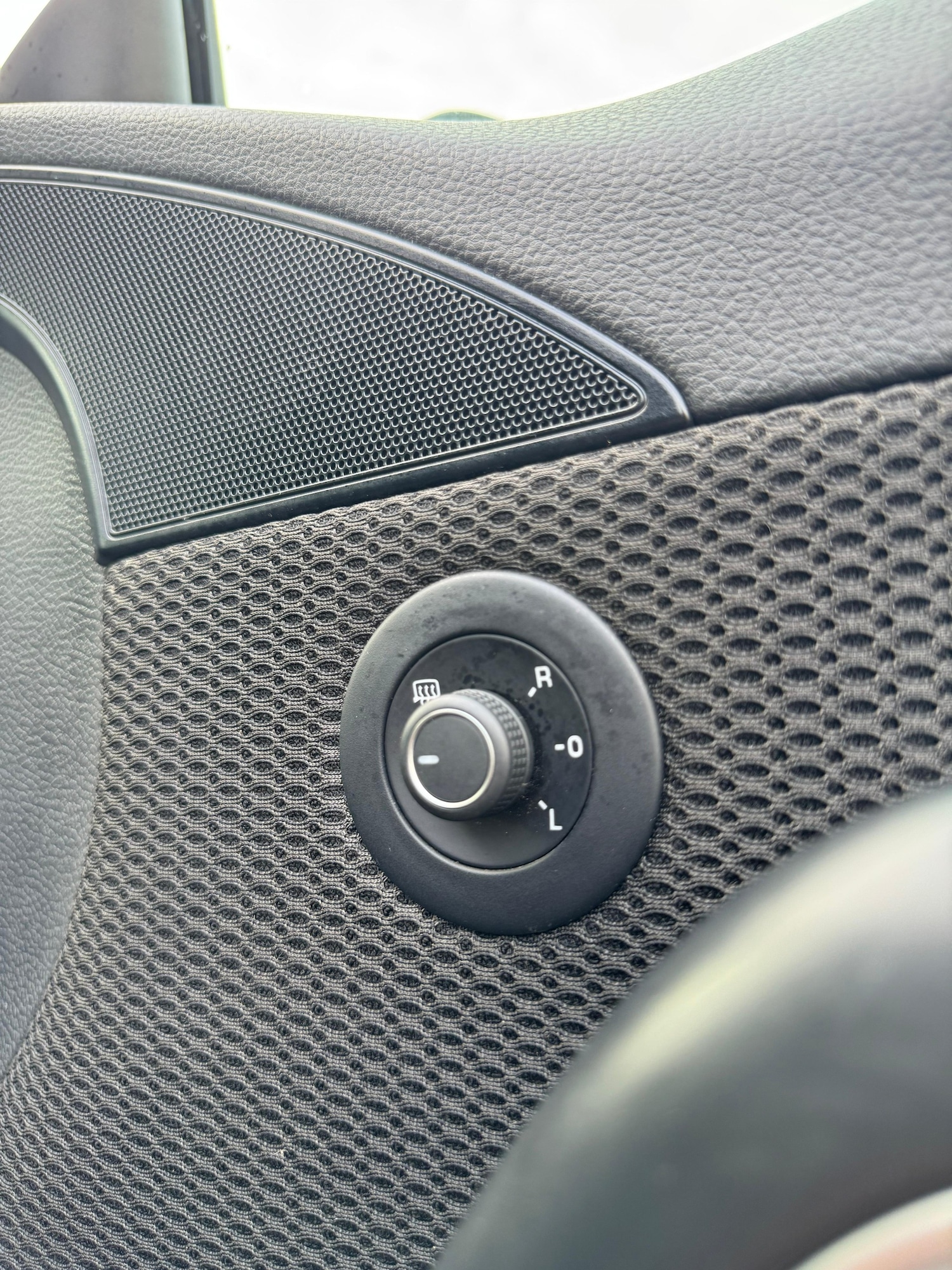 Used Volkswagen Scirocco 2016 for sale - 77704082: Photo 35