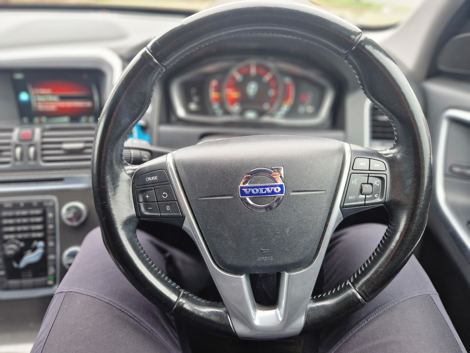 Used Volvo XC60 2014 for sale - 76616095: Photo 24