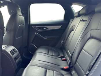 Used Jaguar F-Pace 2023 for sale - 75026129: Photo
