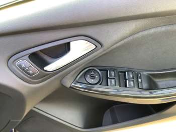 Used Ford Focus 2017 for sale - 73924073: Photo