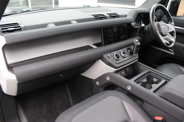 Used Land Rover Defender 110 2023 for sale - 76166395: Photo 27