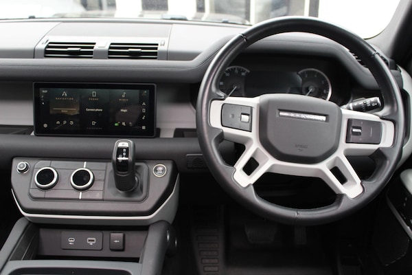 Used Land Rover Defender 110 2023 for sale - 76166395: Photo 34