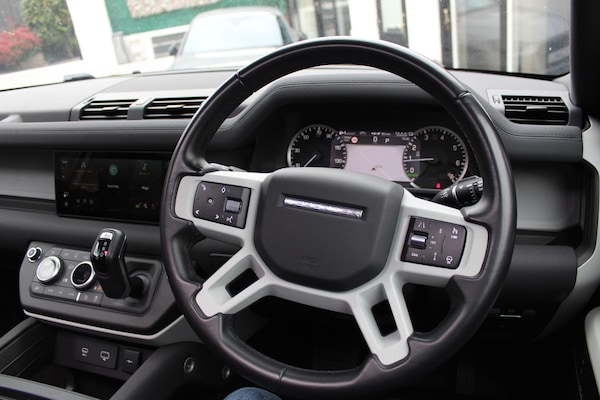 Used Land Rover Defender 110 2023 for sale - 76166395: Photo 37