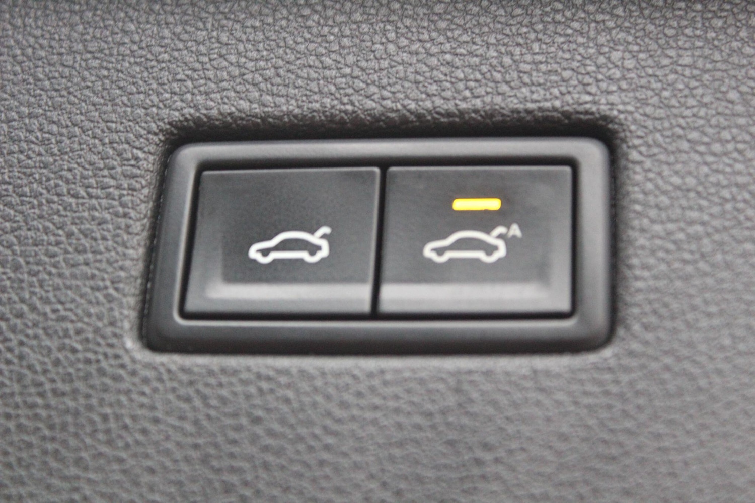 Used Volkswagen Tiguan 2016 for sale - 76573102: Photo 24