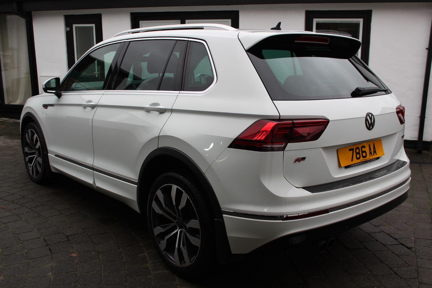 Used Volkswagen Tiguan 2016 for sale - 76573102: Photo 4