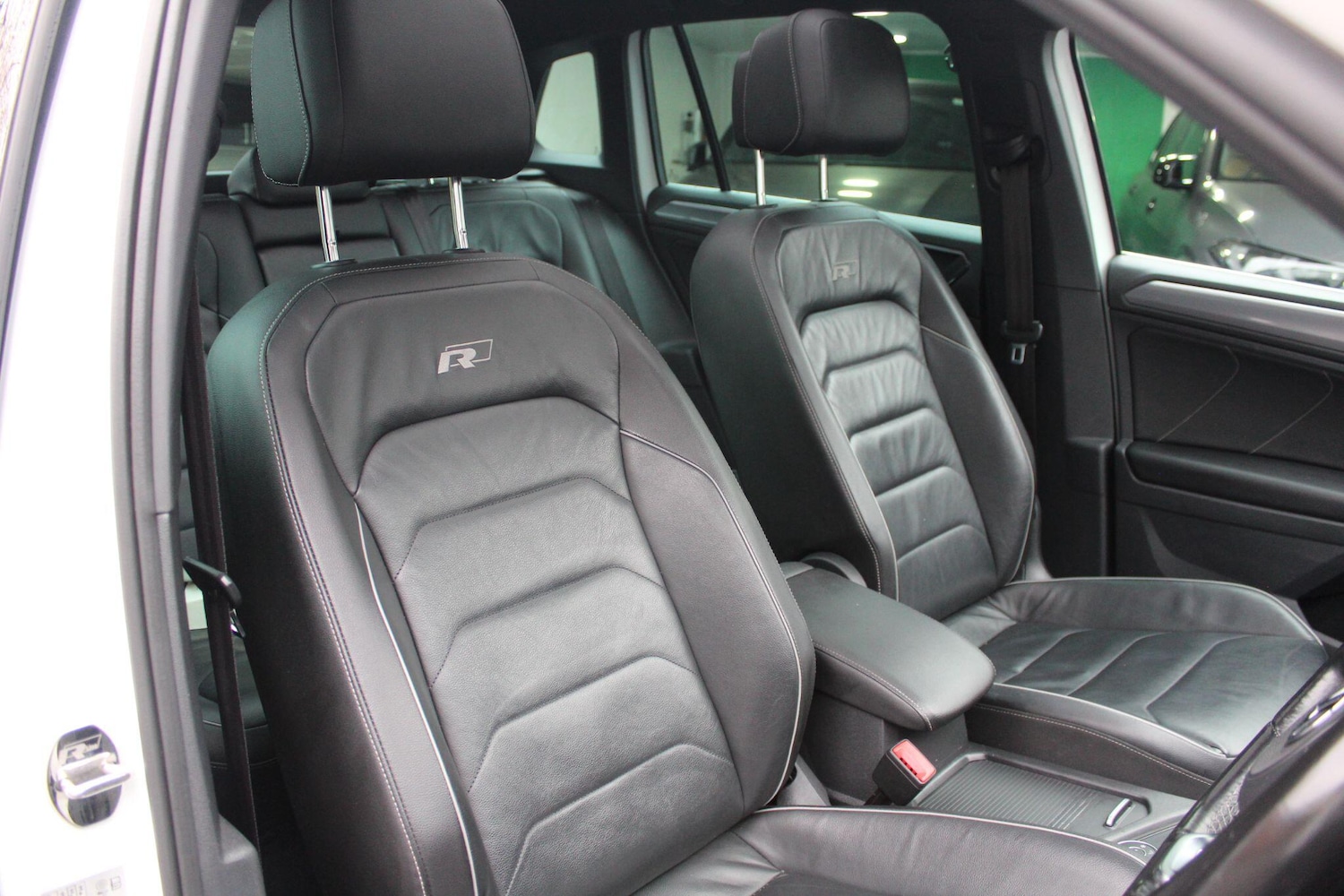 Used Volkswagen Tiguan 2016 for sale - 76573102: Photo 8