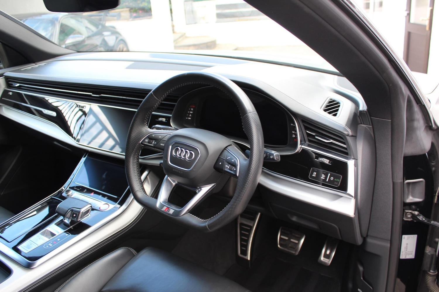 Used Audi Q8 2020 for sale - 76485452: Photo 13