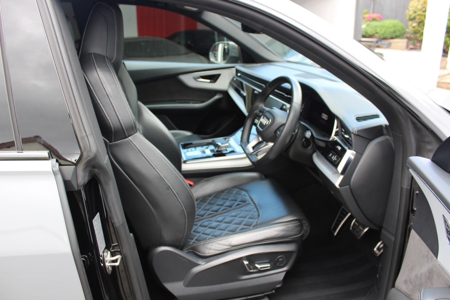 Used Audi Q8 2020 for sale - 76485452: Photo 3