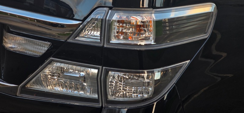 Used Toyota Vellfire 2012 for sale - 76605370: Photo 13