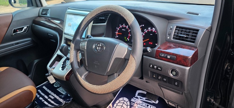 Used Toyota Vellfire 2012 for sale - 76605370: Photo 30