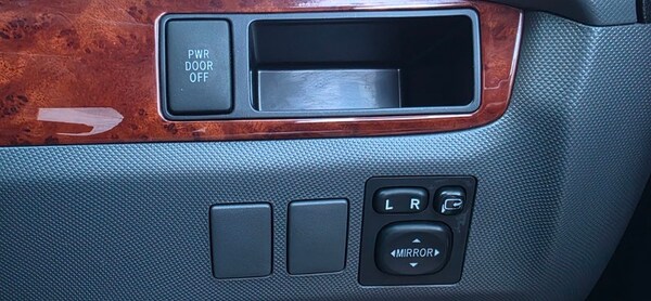 Used Toyota Estima 2010 for sale - 75171898: Photo 41
