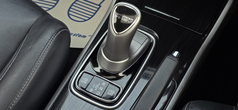 Used Mitsubishi Outlander 2015 for sale - 76224161: Photo 40