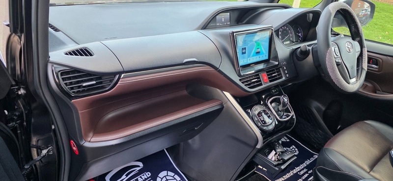 Used Toyota Noah 2014 for sale - 76784652: Photo 33