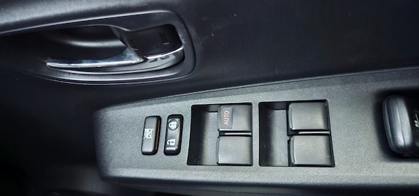 Used Toyota Yaris 2013 for sale - 74561691: Photo 47