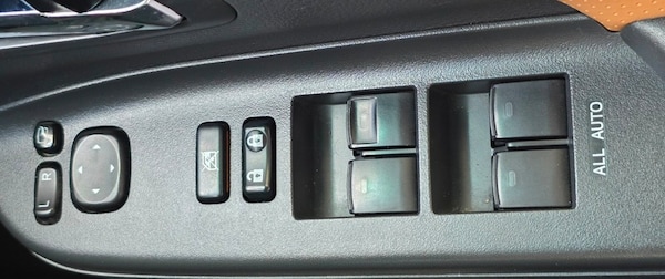Used Toyota Vellfire 2011 for sale - 75503633: Photo 43