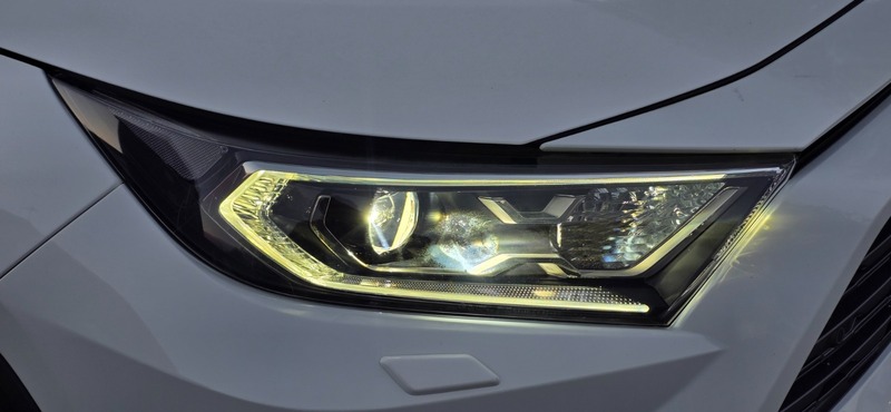 Used Toyota RAV4 2019 for sale - 76346158: Photo 11