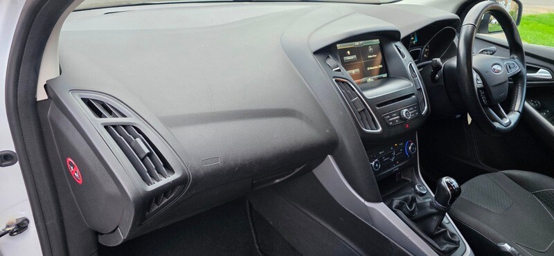Used Ford Focus 2015 for sale - 76712236: Photo 17