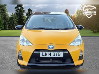 Used Toyota Yaris 2014 for sale - 76784650: Photo