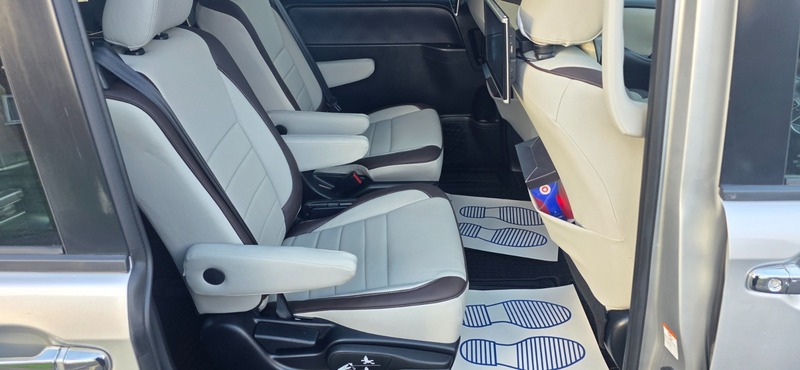 Used Toyota Noah 2014 for sale - 77162083: Photo 19