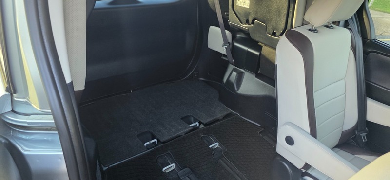 Used Toyota Noah 2014 for sale - 77162083: Photo 24