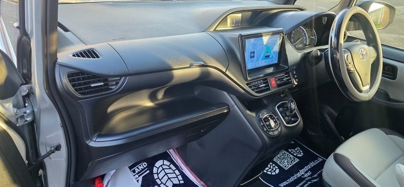 Used Toyota Noah 2014 for sale - 77162083: Photo 31